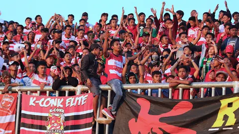 lebih dekat K-Conk Mania Suporter Madura