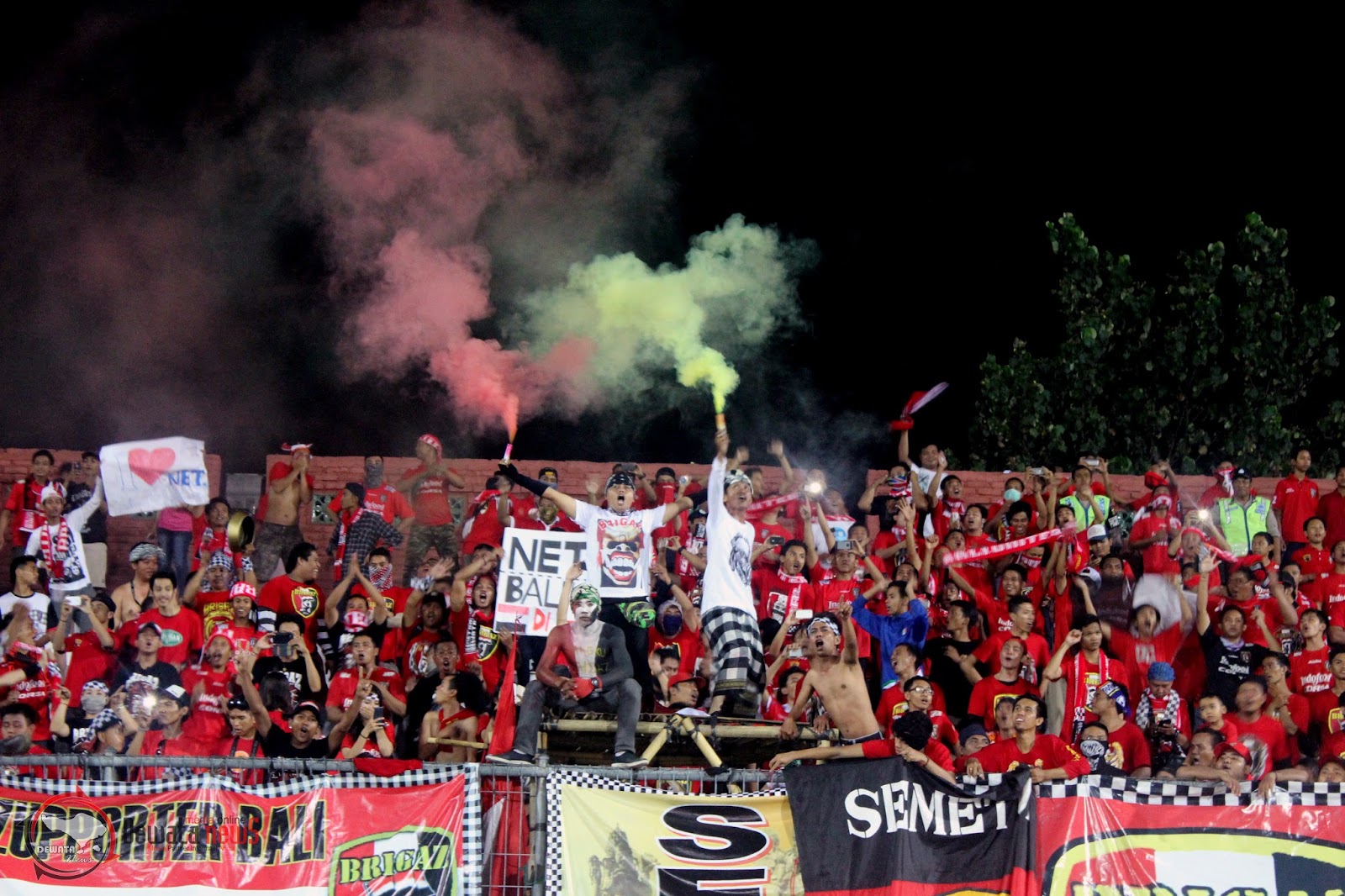 Semeton dewata suporter bali united