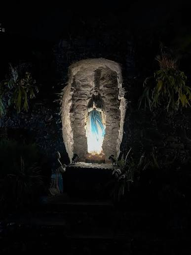 Ternyata Ada Goa Maria dan Kapel Kaca Hening di Jakarta Selatan